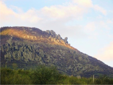 гора в Крыму Демерджи