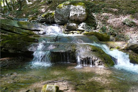 ущелье хапхал и водопад